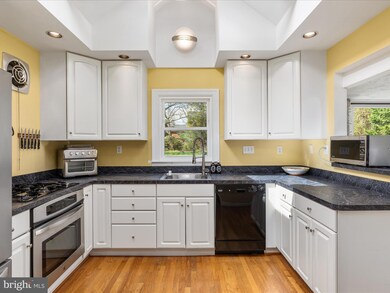 5938 6th St, Falls Church, VA 22041 - photo 7