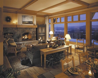 580 Villa Dr unit 15 -G7, Stowe, VT 05672 - photo 2