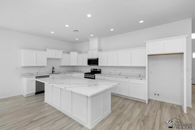 7882 E 35th Place, Yuma, AZ 85365 - photo 5