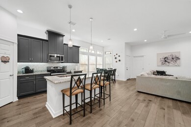 928 Dewalt St, Houston, TX 77088 - photo 6