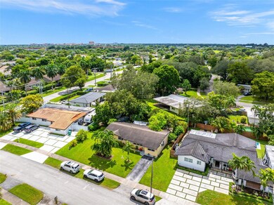 9710 SW 74th St, Miami, FL 33173 - photo 4