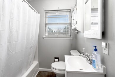 551 Pinewood Cir.-16