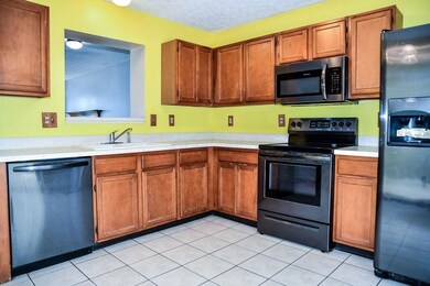 358 Chatterly Ln, Columbus, OH 43207 - photo 5