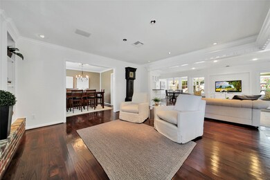 12406 Woodthorpe Ln, Houston, TX 77024 - photo 5