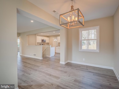 12316 Dalewood Dr, Silver Spring, MD 20902 - photo 2