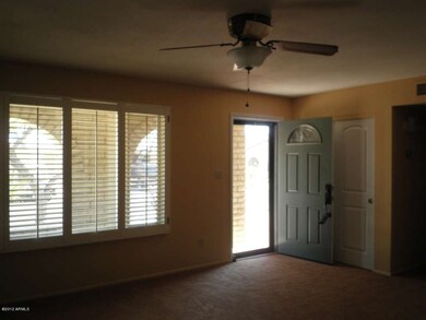 LIVING RM