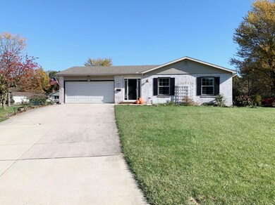 828 Pinehurst Ct, Marysville, OH 43040 - photo 2