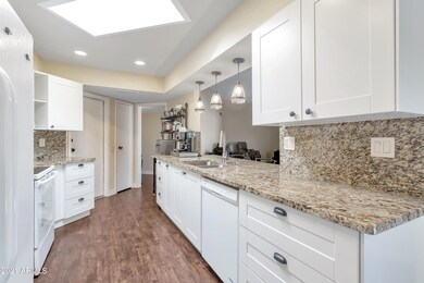 10644 W Pineaire Dr, Sun City, AZ 85351 - photo 4