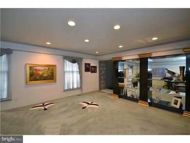 1045 Denston Dr, Ambler, PA 19002 - photo 4