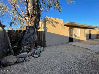 2730 E Belleview St unit 9, Phoenix, AZ 85008 - photo 2