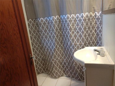 208W3rdBath