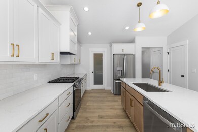 8296 Kettle Oak Dr SE, Alto, MI 49302 - photo 7