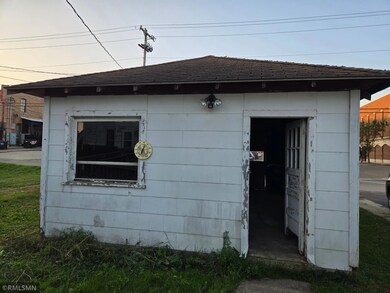 615 1st St, Kenyon, MN 55946 - photo 6