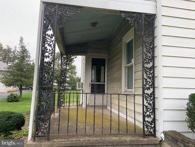 178 W Main St, Leola, PA 17540 - photo 4