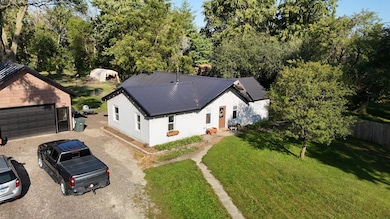 3355 Logan Ave, Waterloo, IA 50703 - photo 2