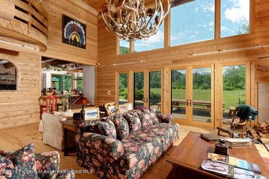 Grand living room