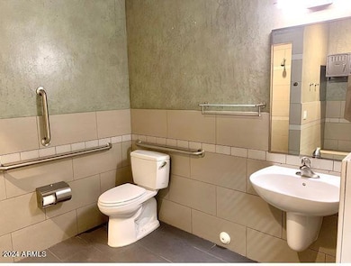 16055 bathroom
