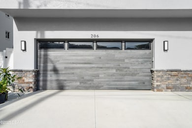 206 N Halifax Ave, Daytona Beach, FL 32118 - photo 4