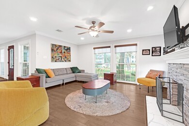 212 W 32nd St, Houston, TX 77018 - photo 5