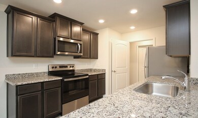 25510 Rose Creek Dr, Cleveland, TX 77328 - photo 3