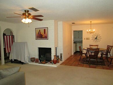 10620 Park View Cir, El Paso, TX 79935 - photo 6