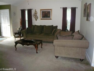 804 E Morehead St, Reidsville, NC 27320 - photo 3