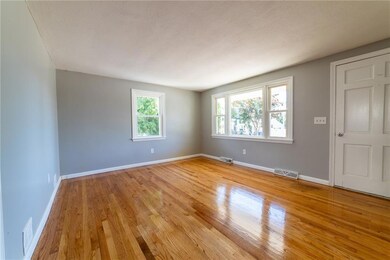19 Schofield St, West Warwick, RI 02893 - photo 7