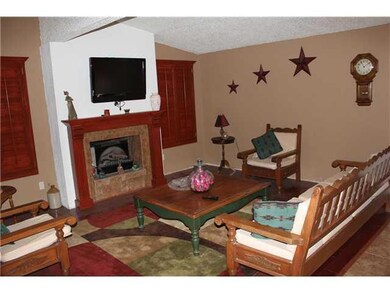 15357 Northport Ct, Horizon City, TX 79928 - photo 5