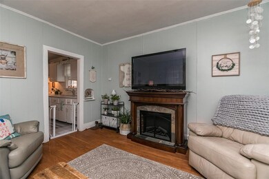 1410 Hamilton St SW, Cedar Rapids, IA 52404 - photo 4