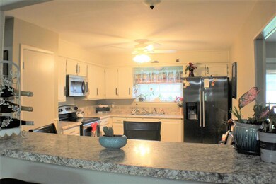 1407 Mimosa St, Cleburne, TX 76033 - photo 2