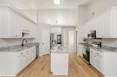 11-print-242 Foxchase Way-07