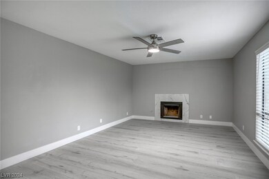 5179 Caliente St unit 113, Las Vegas, NV 89119 - photo 2