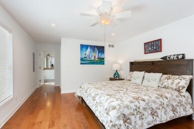 06_29WaldenWay_14_MasterBedroom_LowRes