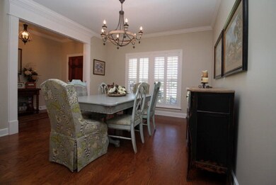 Formal Dining
