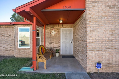 3-web-or-mls-Snappin Homes (Crossley1030