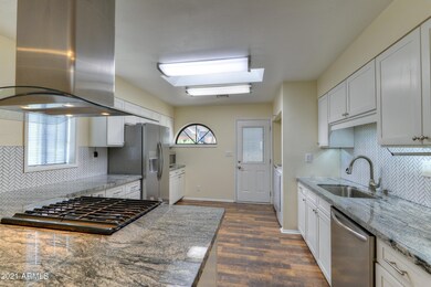 007_Kitchen