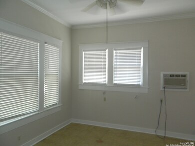 410 E Evergreen St unit B, San Antonio, TX 78212 - photo 4