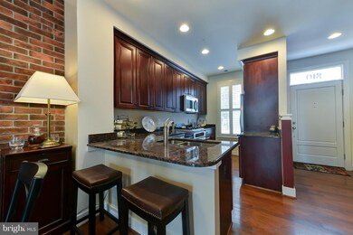 810 Montgomery St, Alexandria, VA 22314 - photo 7