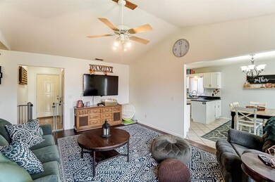 12824 Country Shoal Ln, Grabill, IN 46741 - photo 6