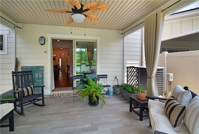 Screened in porch