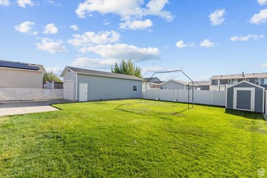 3820 Foxglen Dr, Roy, UT 84067 - photo 2