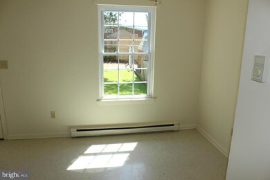 14 Courtland St, Taneytown, MD 21787 - photo 3