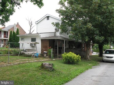 742 Plane St, Columbia, PA 17512 - photo 3