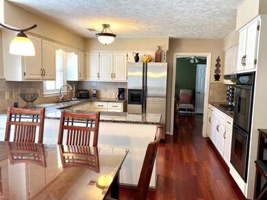 Sunny and bright eat-in kitchen