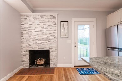 72 Thames St unit 2, Bristol, RI 02809 - photo 4