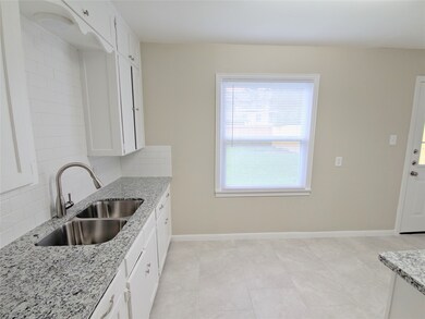 7422 Lakehurst Dr, Houston, TX 77087 - photo 5