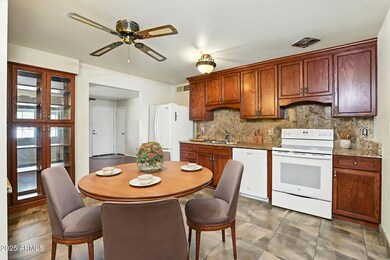 6749 W Windsor Ave, Phoenix, AZ 85035 - photo 7