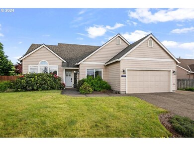 581 SE 9th Ave, Canby, OR 97013 - photo 2