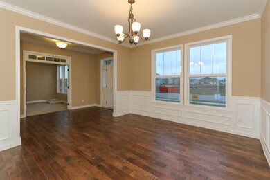 005_Dining Room