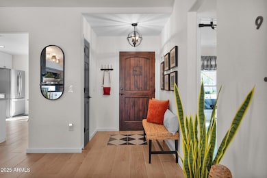 640 Quartz - 06Foyer